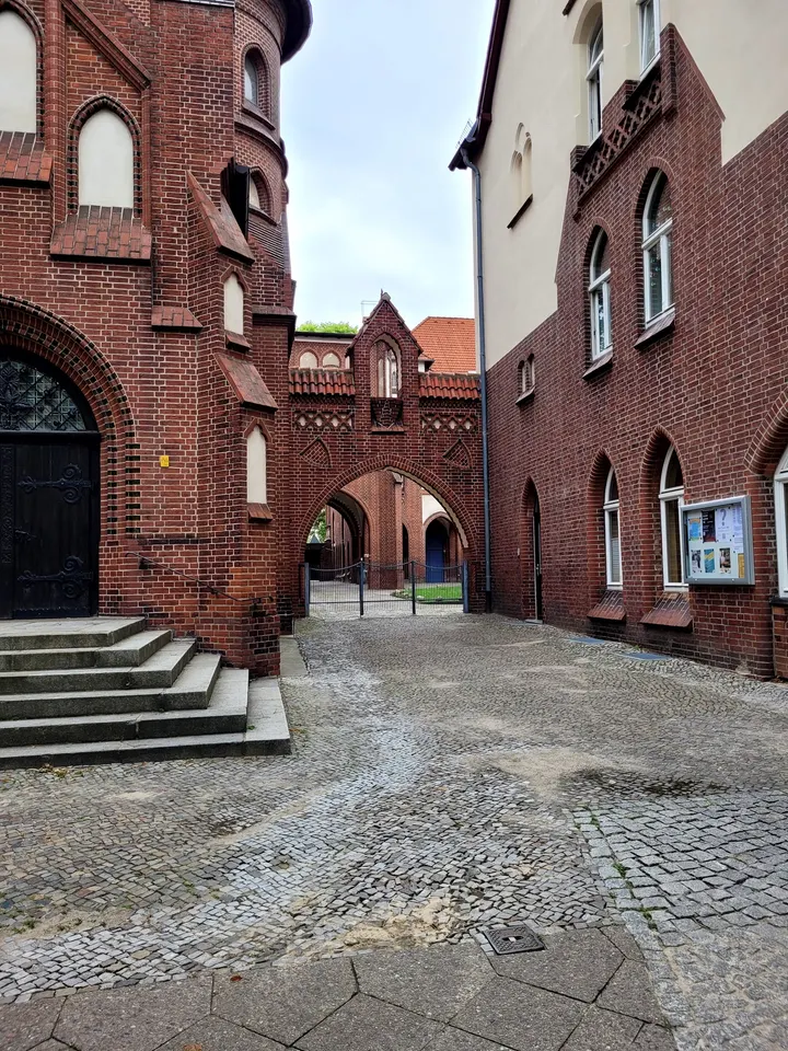 YOGASCHULE WEISSENSEE — Yoga in Weißensee, Berlin