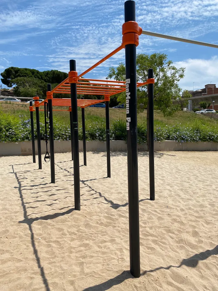 Street Workout Badalona — estudio de fitness-studio en Badalona — 4