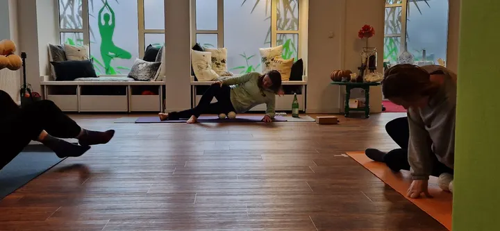 Isabella Gomes — yoga-studio in Hagen, Hagen am Teutoburger Wald — 3