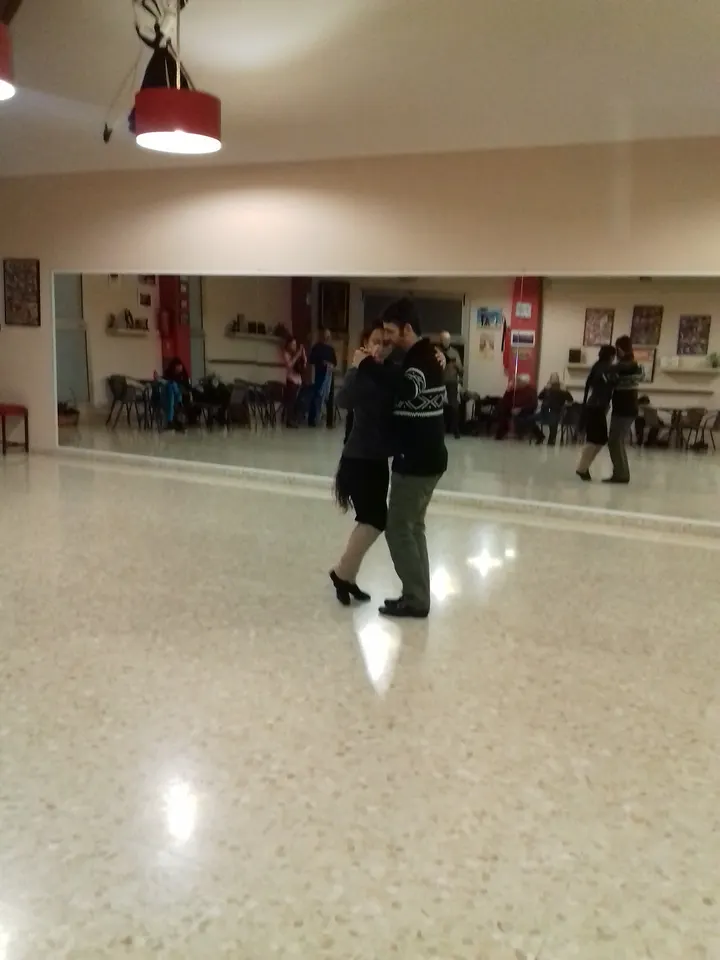 ASOCIACION DE BAILE DE SALON GLAMOUR — baile-studio en San Fernando — 3