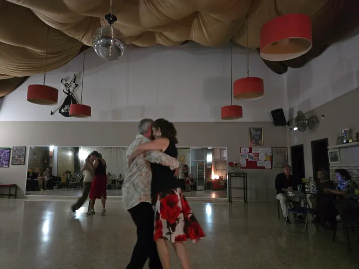 ASOCIACION DE BAILE DE SALON GLAMOUR — Baile en San Fernando