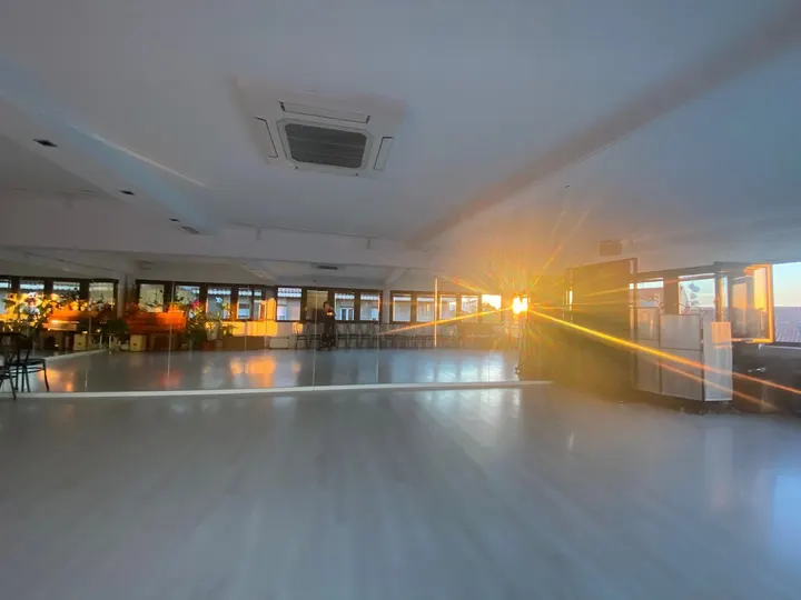Estudio Cristiane Azem Danza Y Arte — Baile en Embajadores, Madrid