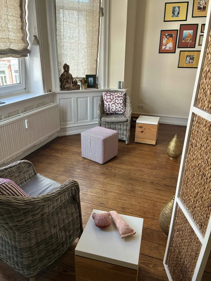 Yoga und Prana im Salon — yoga-studio in Exerzierplatz, Kiel — 2