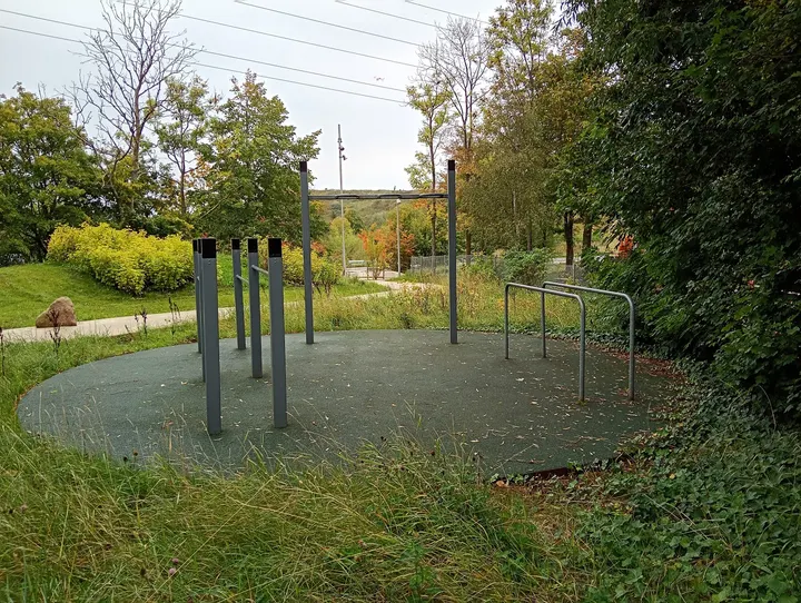 Calisthenics Park — Træningsstudio i Engmarken, Brabrand