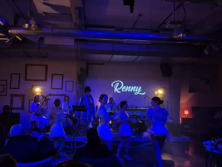 Renaissance "Renny" Club — Yoga a Novoli, Firenze