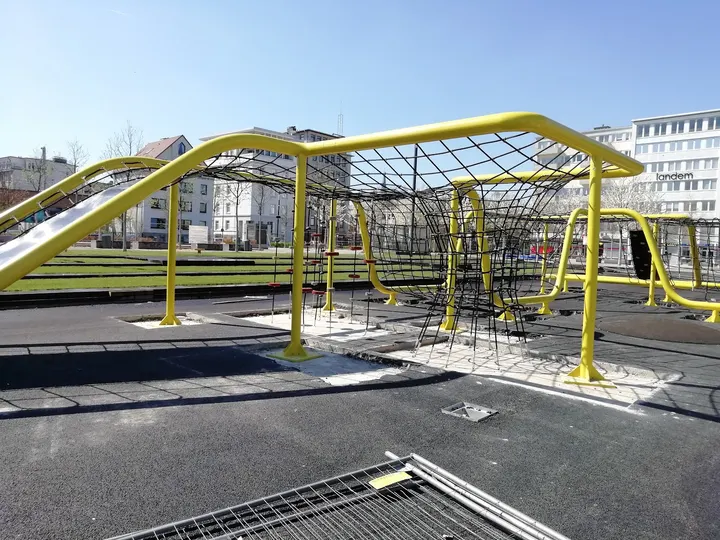 Trimm-Dich-Pfad Kesselbrink — calisthenics-studio in Mitte, Bielefeld — 2