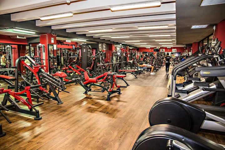 Anfra Sport Club — palestre-studio a Le Case, Quarto — 3