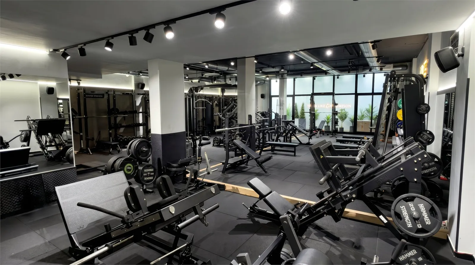 Mast Fitness — träningsstudio-studio i Barcelona — bild 4