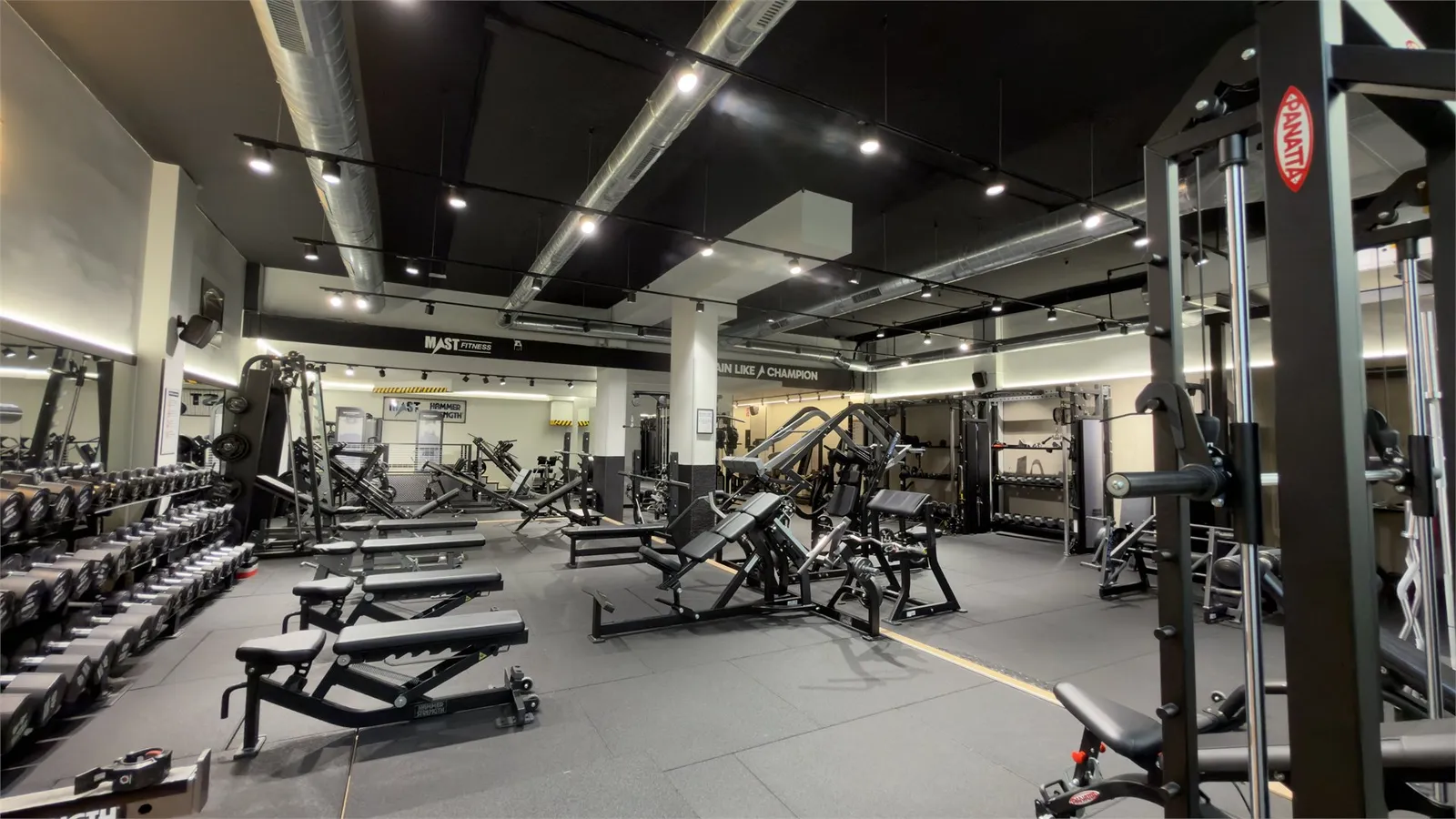 Mast Fitness — träningsstudio-studio i Barcelona — bild 5