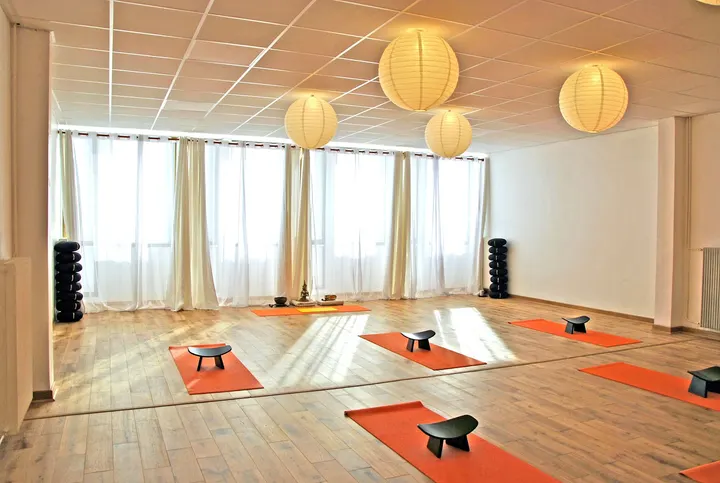 Yoga à Angers cours et formation de professeur, école certifée — yoga-studio à Centre Ville - La Fayette - Eblé, Angers — 3