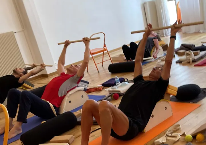Yoga à Angers cours et formation de professeur, école certifée — yoga-studio à Angers — 3