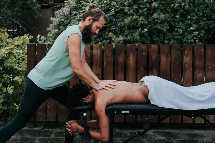 Underytan medicinsk massageterapi — recovery-studio i Östra Sorgenfri, Malmö