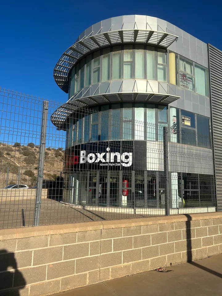BOXEO ALMERIA CLUB LOLA BOXING — artes marciales-studio en Almeria — 3