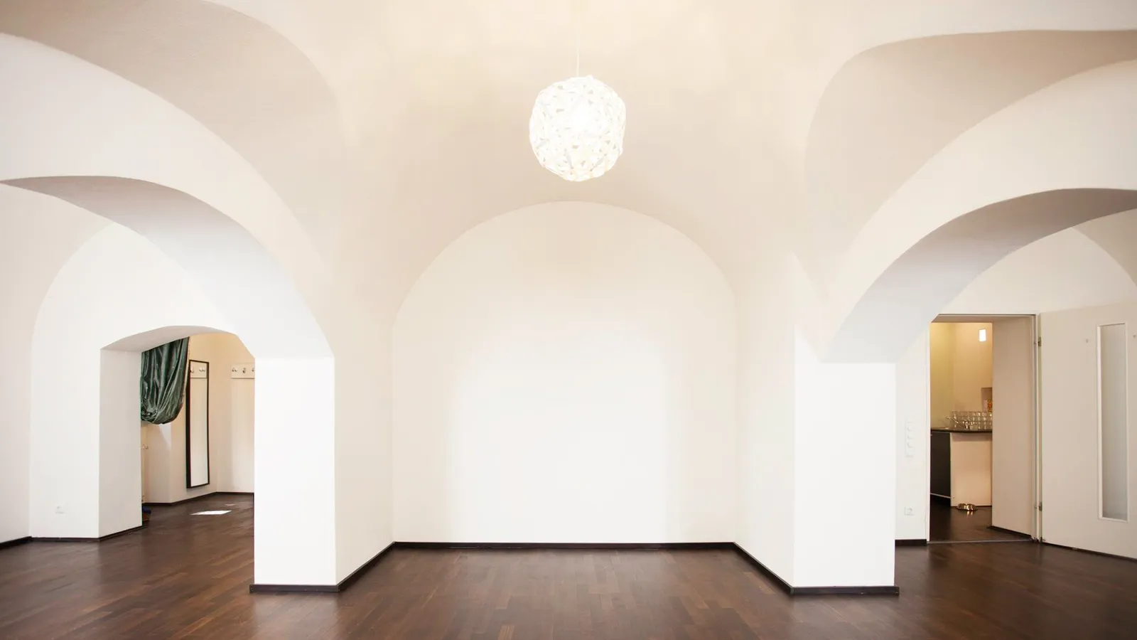 Pilates München @Svaira Yoga Studio — yoga-studio i München — 3