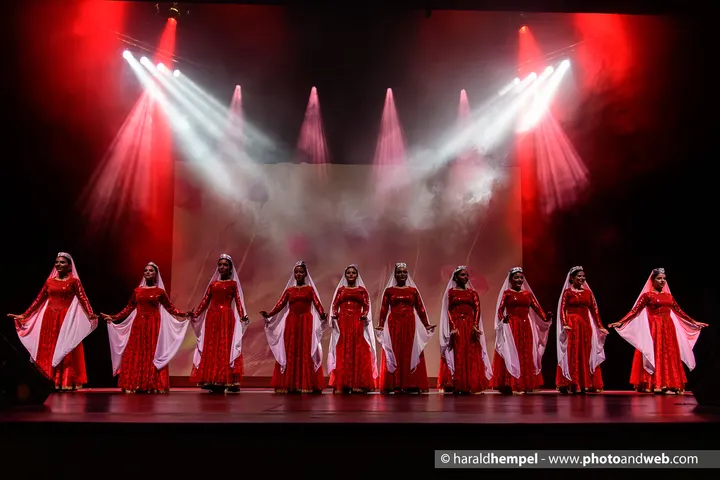 Baris Halk Danslari // Baris Dance Company — tanz-studio in Mülheim, Köln — 2