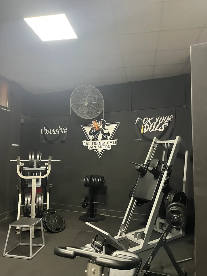 California GYM — estudio de fitness-studio en San Antonio Abad, Cartagena — 2