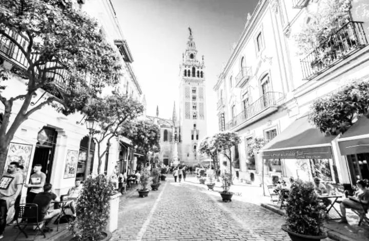 Escuela de Flamenco Ángel Atienza — Dance en Triana Casco Antiguo, Sevilla