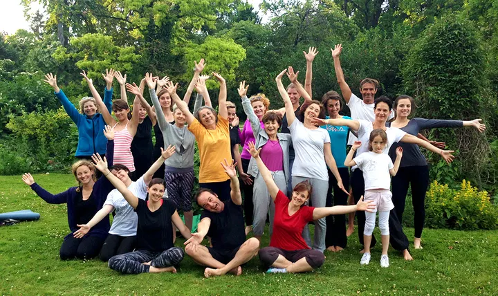 Attitude Yoga Association — Yoga à Orangerie-Conseil des XV, Strasbourg