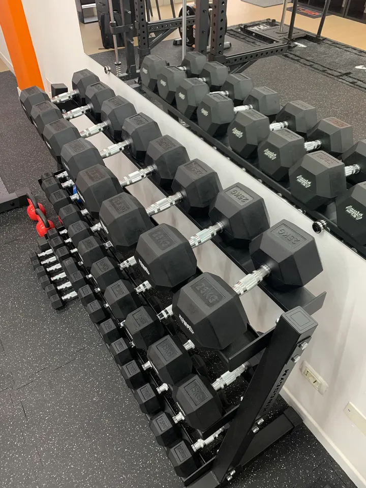 Fitness Factory di Alessandro Veronesi — palestre-studio a Maggio — 3