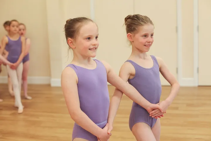 Siegeris Dance Raynes — Dance in Merton, London