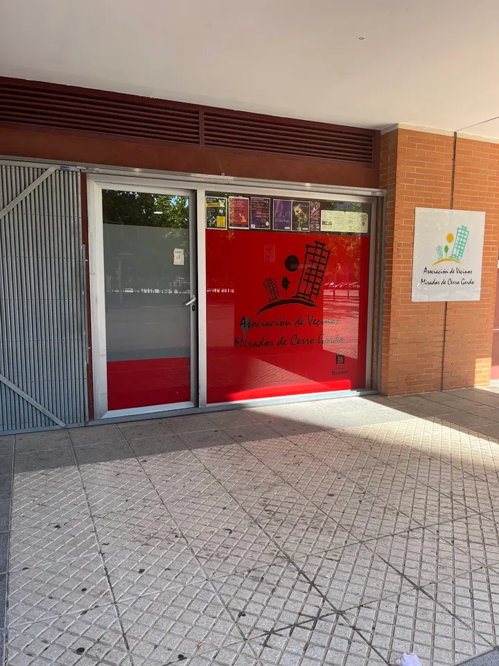 Latinfeeling — baile-studio en El Mirador del Cerro Gordo, Badajoz — 2