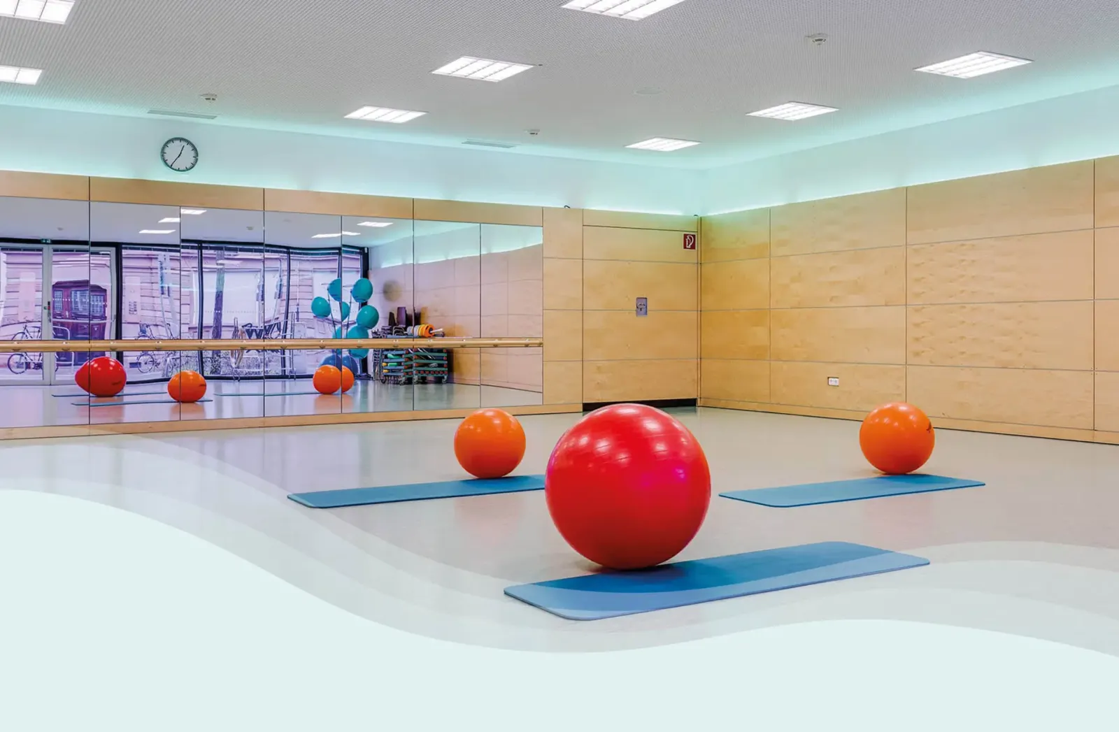 Schwimmhalle Textorbad — studio i Frankfurt am Main — 2