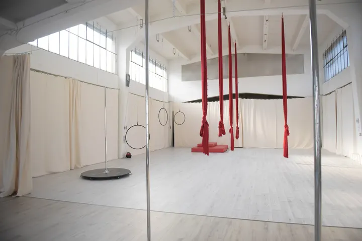 Polestructions — Tanz in Bonn-Beuel, Bonn