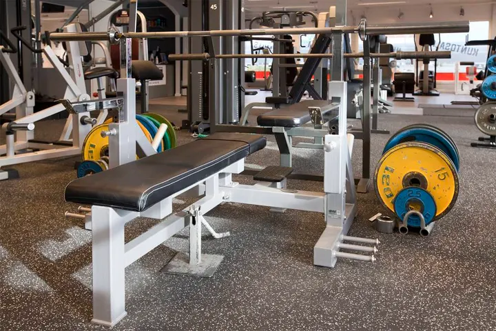 Strongs — Fitnessstudio – Raitala, Nivala