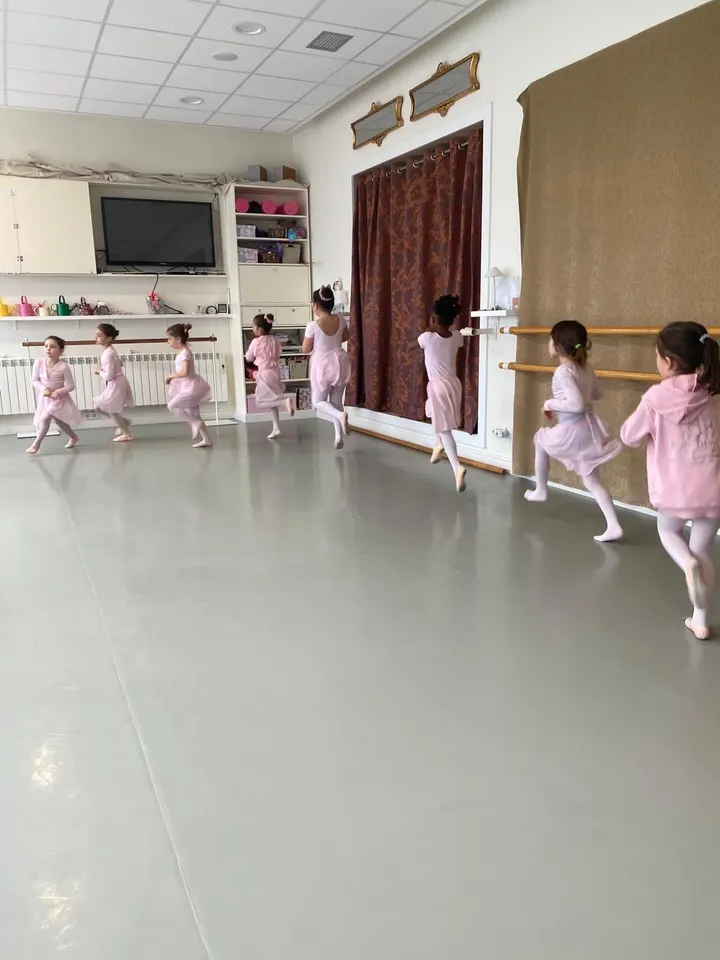 Studio Dance Ballet — baile-studio en Sarriguren — 2
