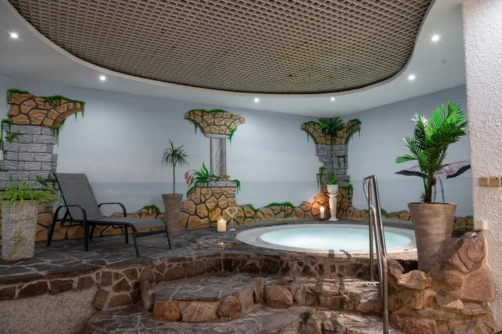 Rhein-Nahe Sport & Fitnesscenter — Fitnessstudio in Dietersheim, Bingen- Dietersheim