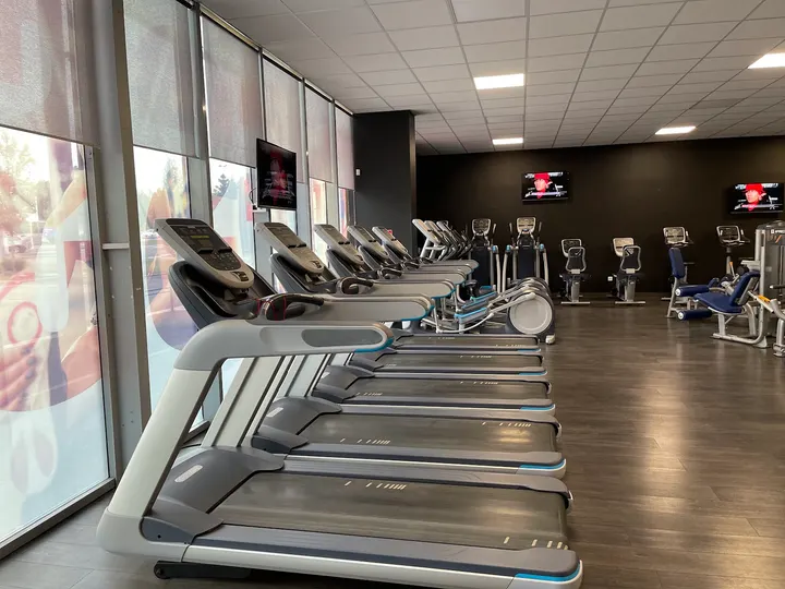 Elite Fit — salle de fitness-studio à Saint-Pierre-du-Mont — 3