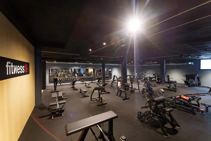 Gimnasio Fitness19 Castelldefels — estudio de fitness-studio en Castelldefels — 3