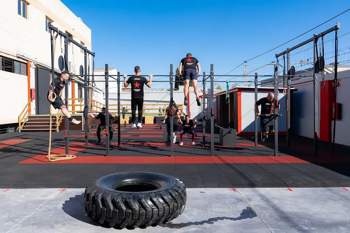 Gimnasio Fitness19 Castelldefels — estudio de fitness-studio en Castelldefels — 4