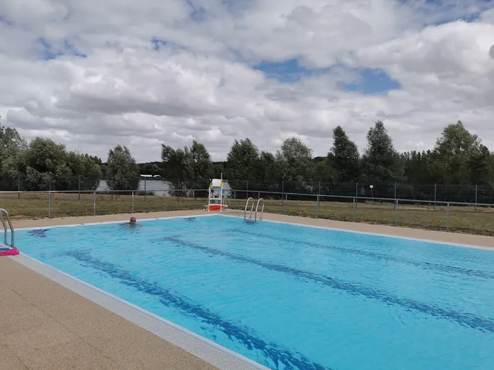 Centre nautique les Rivièrades — salle de fitness-studio à Cloyes-les-Trois-Rivières — 4