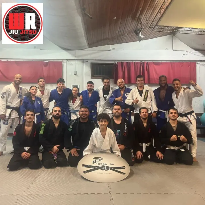 Pegada 88_Wish Roll - Jiu-Jitsu Brasileiro — jiu-jitsu brasileiro-studio em Coriscos, Porto — 2