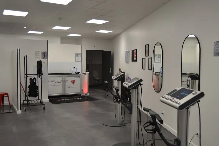 Iron Bodyfit Coaching Électrostimulation — Salle de fitness à Les Cambuses, Limoges
