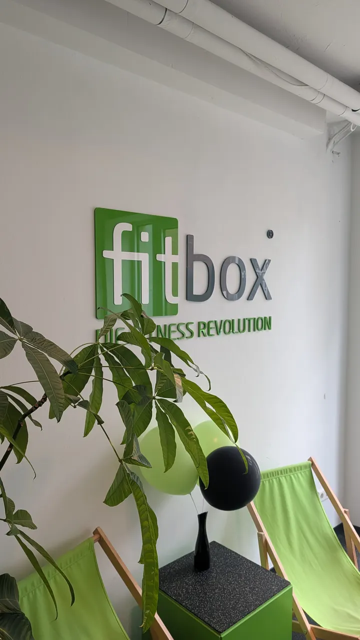 fitbox Am Rhein — ems-training-studio in Emmerich — 2