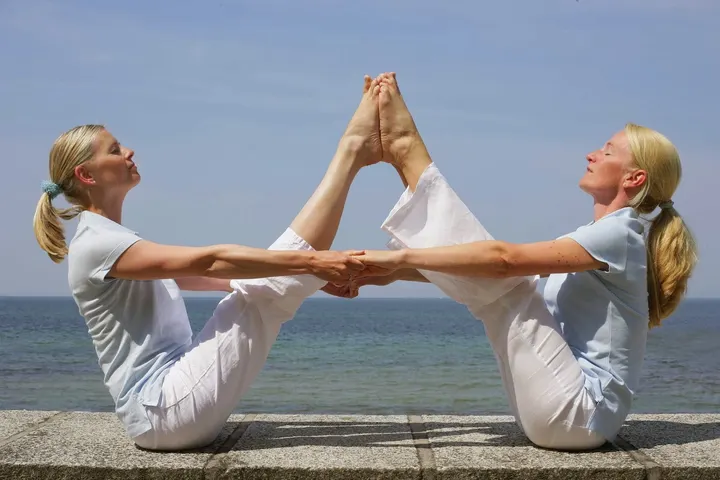 Artemedii Yogaschule und Heilpraxis — yoga-studio in Ortsbeirat 1 : Diedrichshagen, Seebad Warnemünde, Rostock — 2