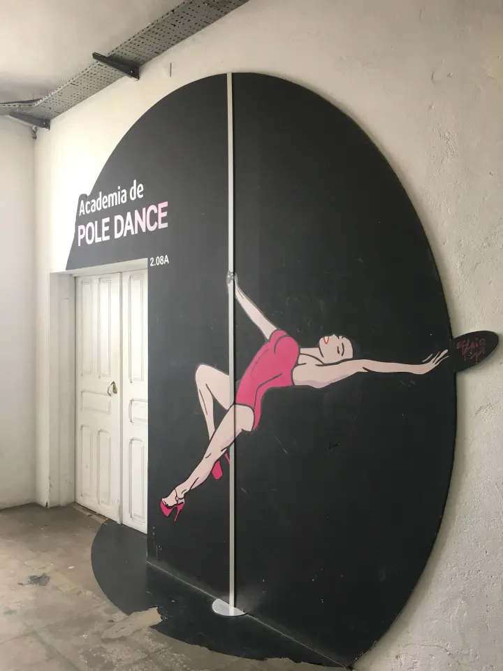 Pole Dance Portugal Lx Factory — pole dance-studio em Lisboa — 2