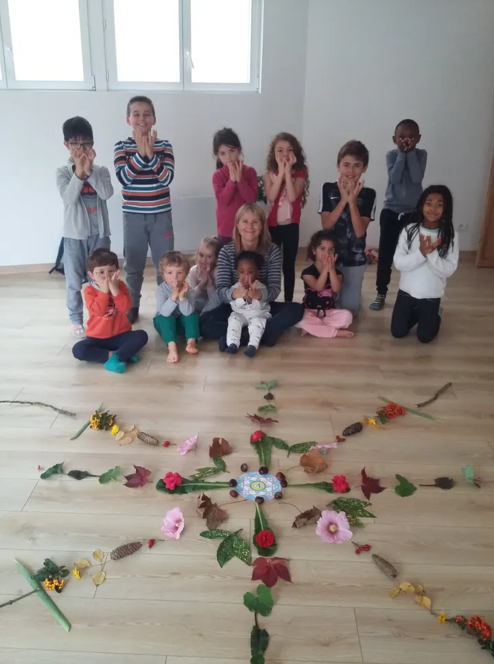 Aux portes du yoga (Yin/Doux/Thérapeutique) — yoga-studio à La Forville, Ploufragan — 3