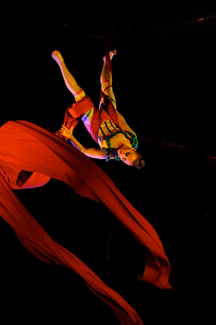 SoloFly Studio — acrobatica aerea-studio a Bergamo — 2