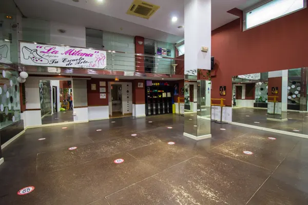 Centro De Danza La Milana Clases De Flamenco Baile Moderno Y Ballet. — baile-studio en Estepona — 4