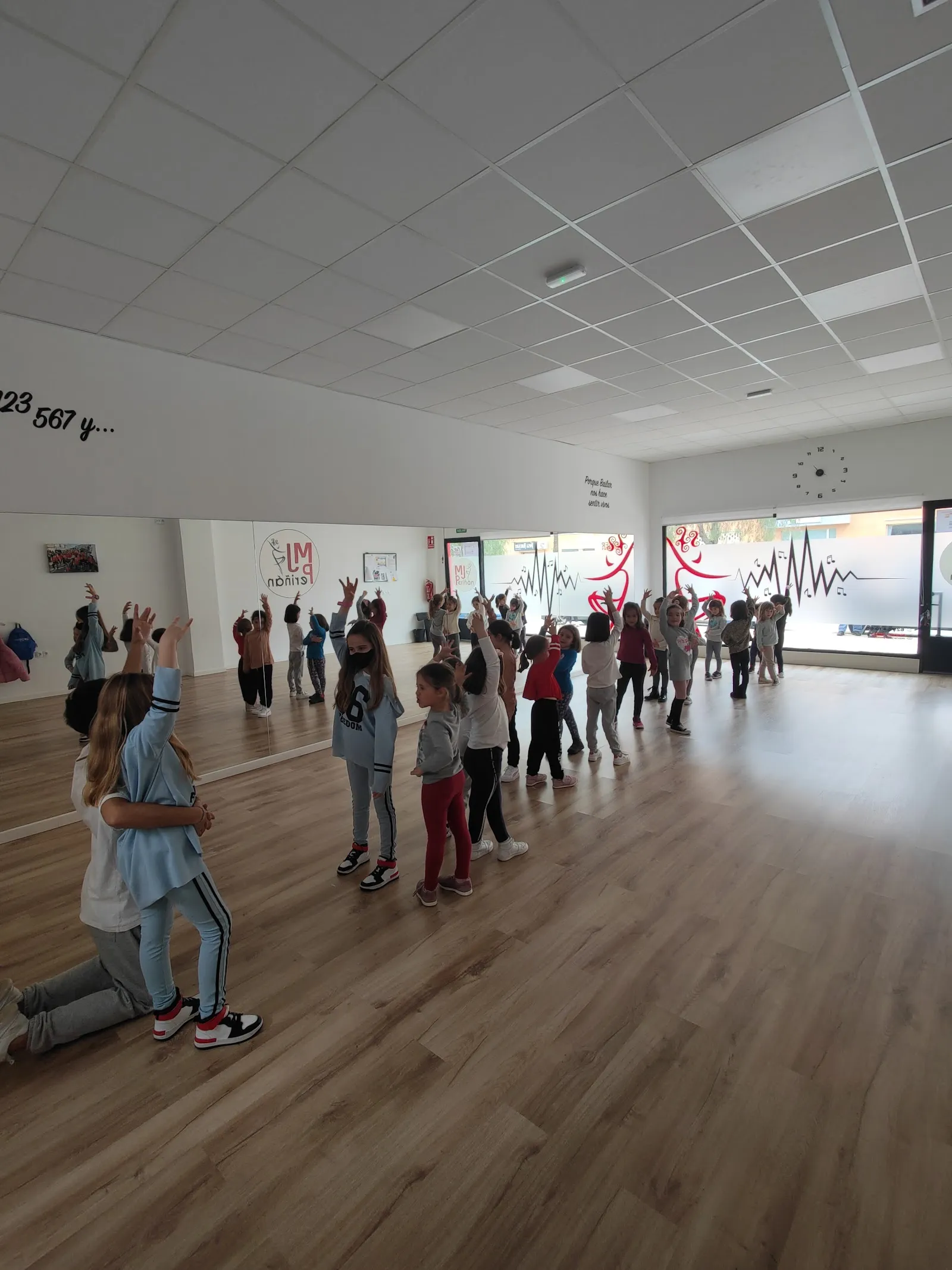 Escuela de baile María José Periñán — baile-studio en Las Canteras, Puerto Real — 2