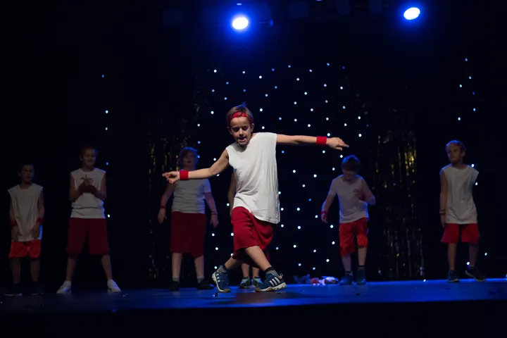 Stepz Dansskola AB — dance-studio i Visinge, Täby