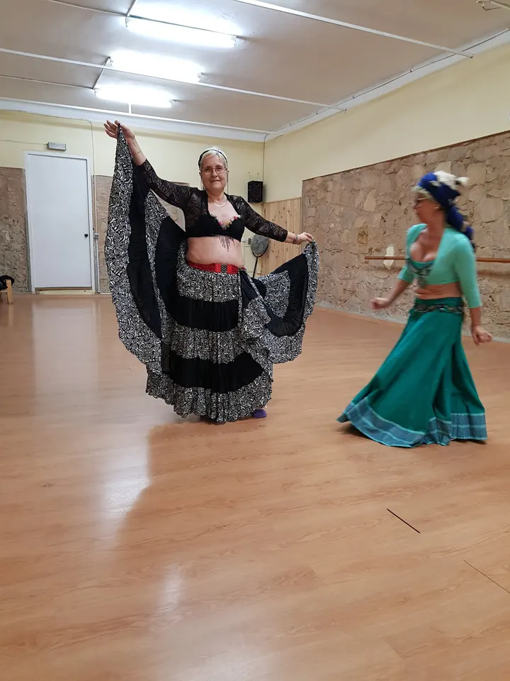 La Salamandra — Baile en Sants-Montjuïc, Barcelona