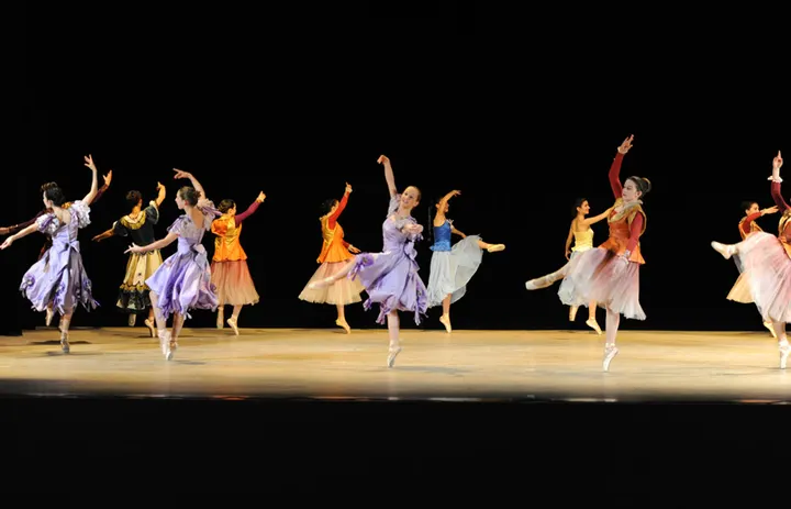 Ecole et Cours de Danse Classique adultes Antoinette Rabier — Danse à Paris 1er Arrondissement, Paris