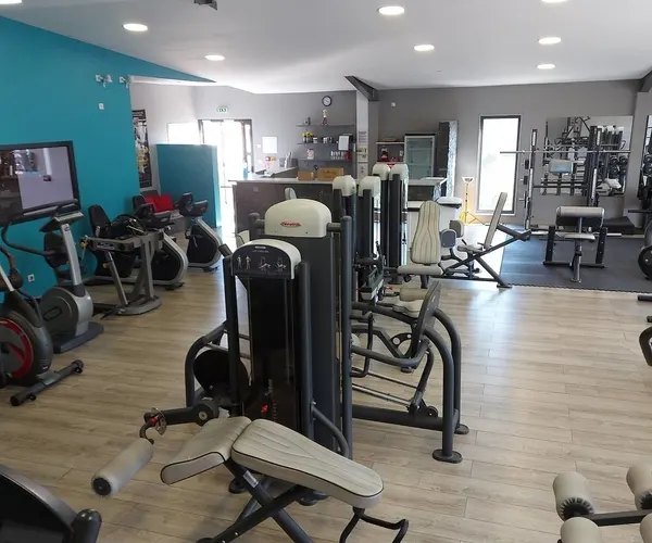 Le klub — salle de fitness-studio à Prunelli-di-Fiumorbo — 3