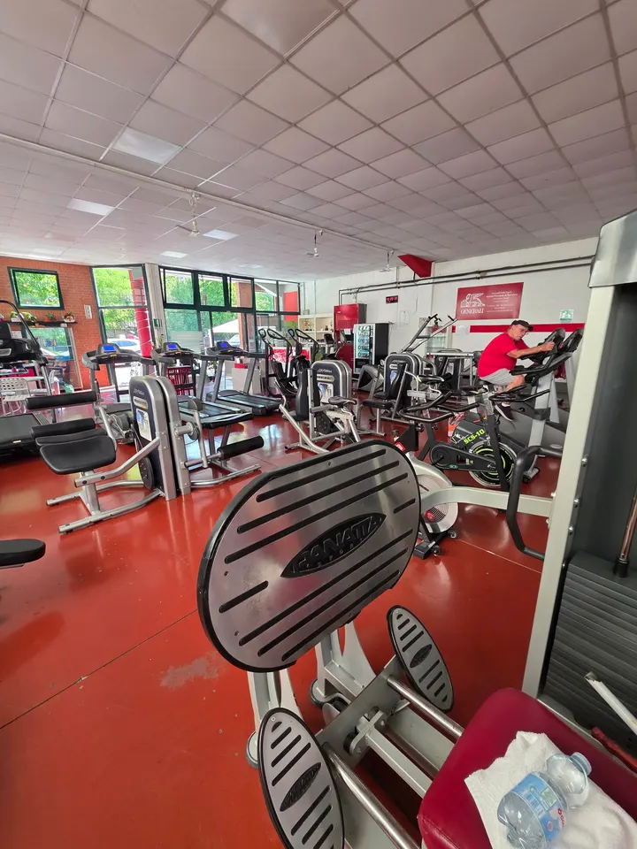 Futuristica Wellness Planet — palestre-studio a Bozzano — 2