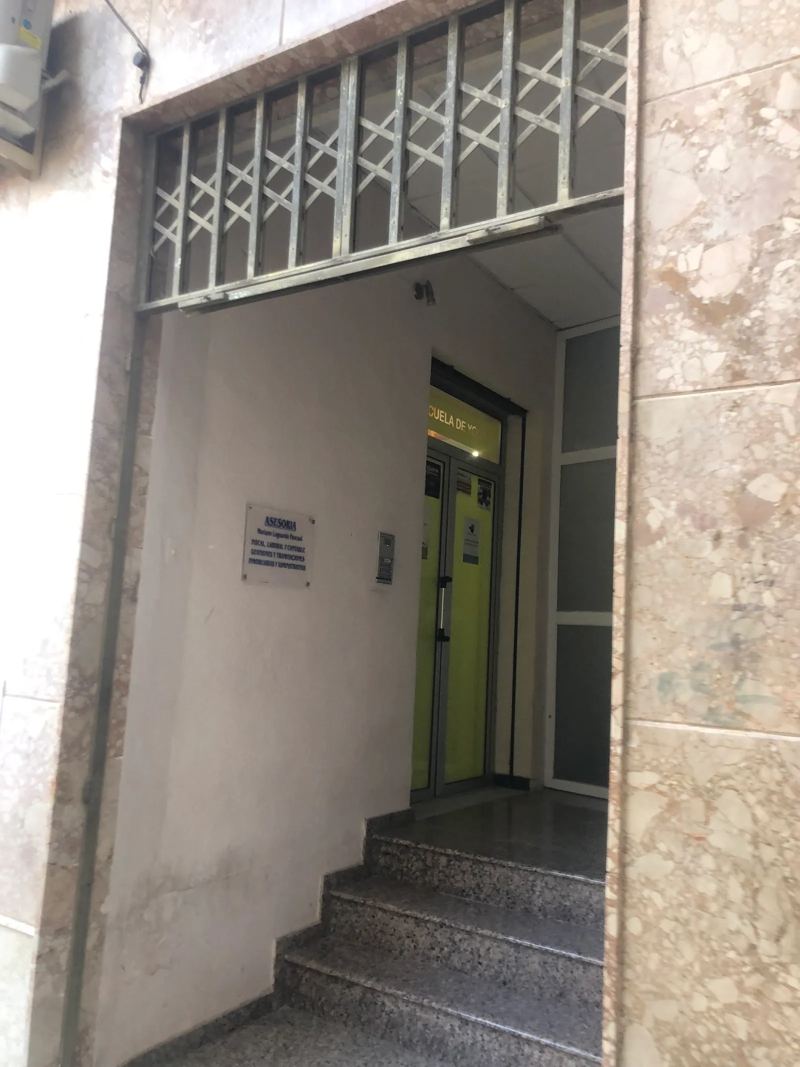 Escuela De Yoga Om — yoga-studio en Baza — 2