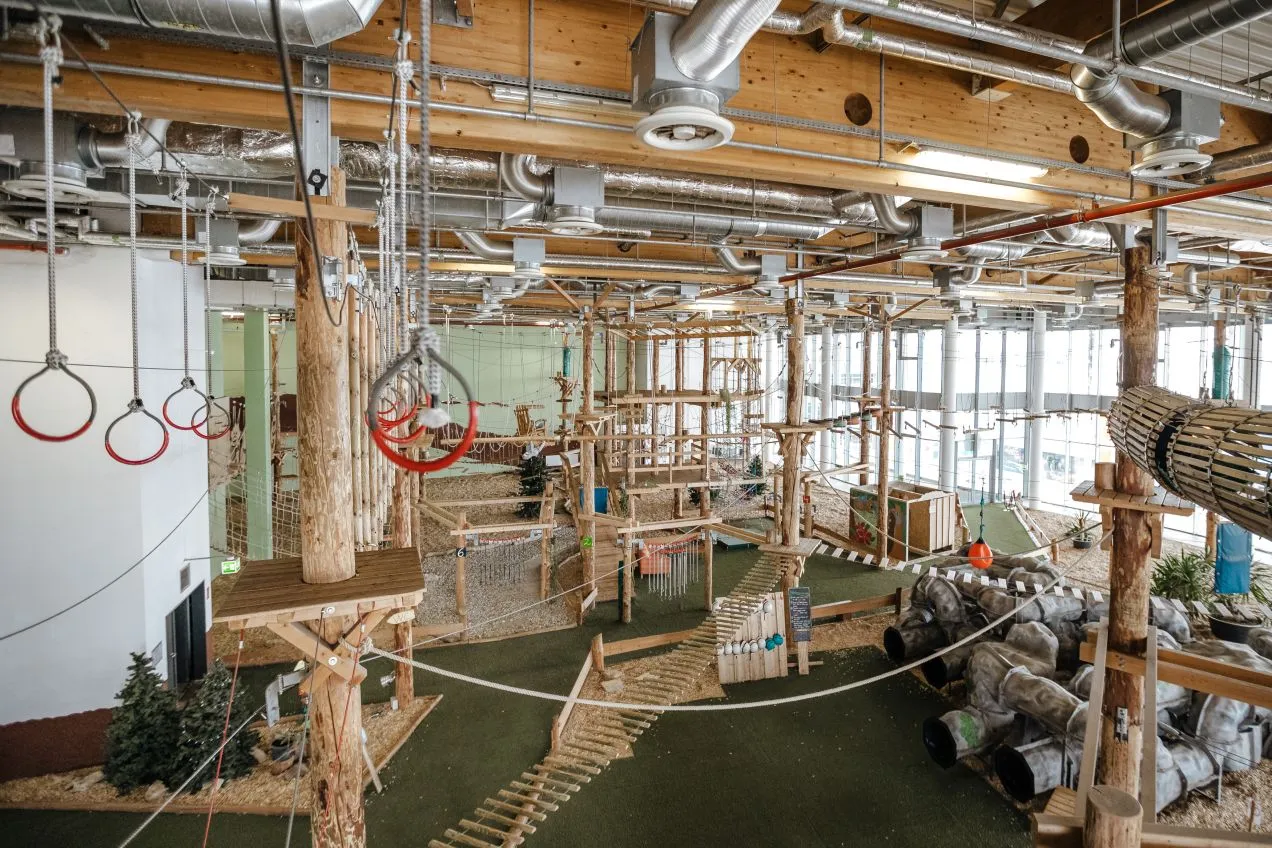 Indoor Kletterwald — klettern-studio in Leuna — 2